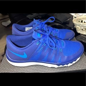 Mens Size 10 Nike Flywire